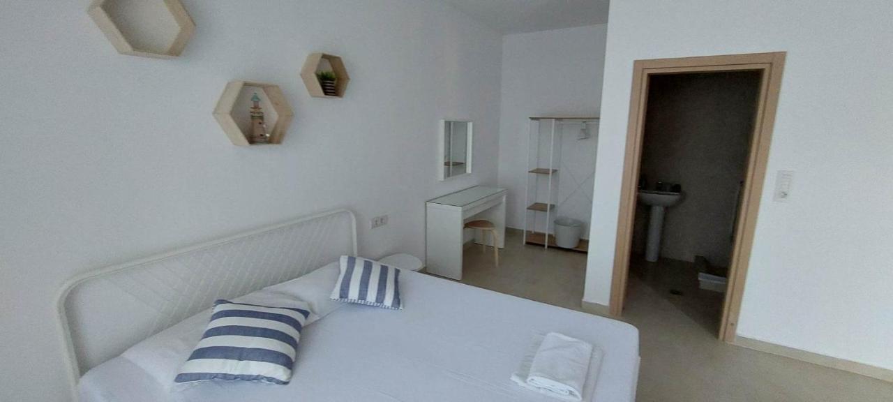 Telhinis Hotel & Apartments Фалираки Экстерьер фото